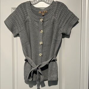 Elegant Gray Short-Sleeve Cardigan Sweater